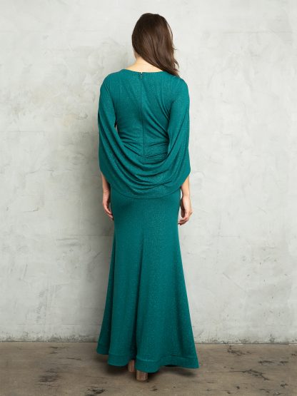 3470 - Glitteing details and draped cowl-backred jersey sheath gown with ruch - Image 4