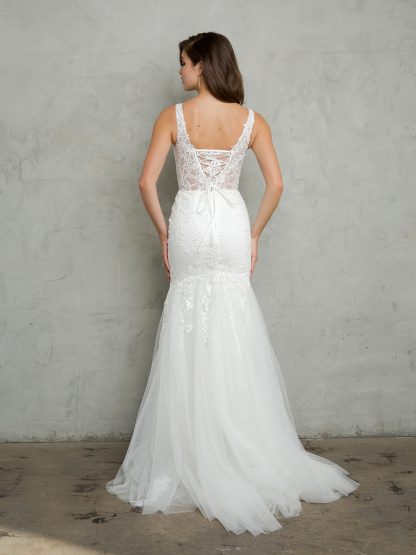 5249-LACE WEDDING GOWN W CORSET AND TRAIN BACK - Image 4